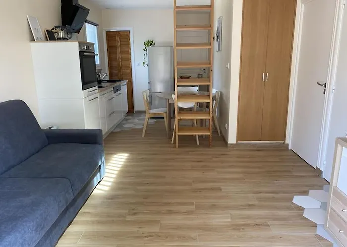 Appartement Climatise Avec Terrasse