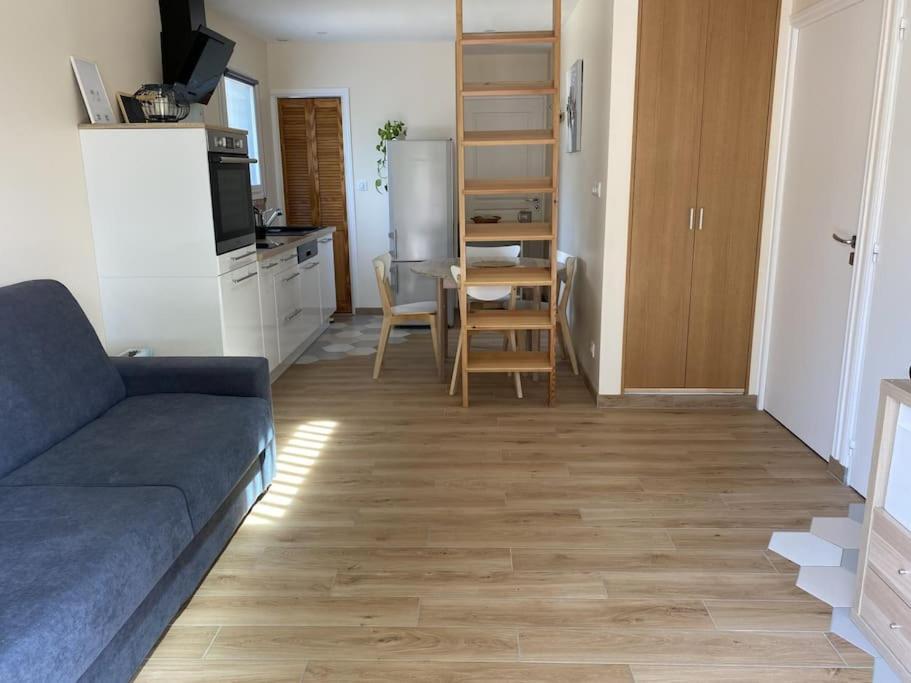 Climatise Avec Terrasse Apartment *